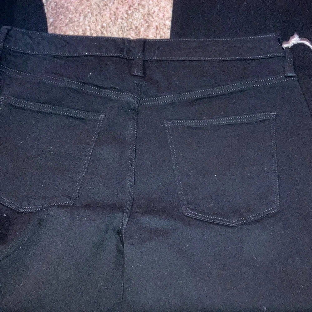 Universal Thread - Picture 7 of 11